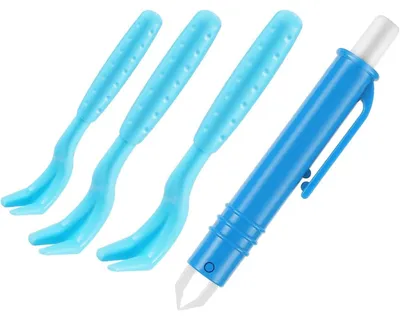 Productafbeelding van Set voor het verwijderen van teken bij honden en katten, bestaande uit: 3 tekentangen, 1 tekentrekker, 1 tekentang, kleur: marineblauw