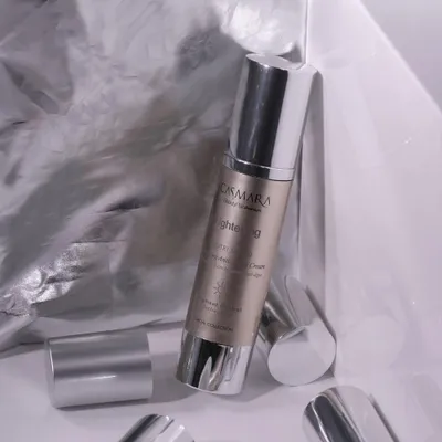 Produktbild von Casmara Lightening Clarifying Cream Spf50 50ml