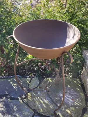 Produktbild von Edelrostoptik Pflanzschale auf Ständer Edelrost Pflanzschale auf Ständer - 90 cm