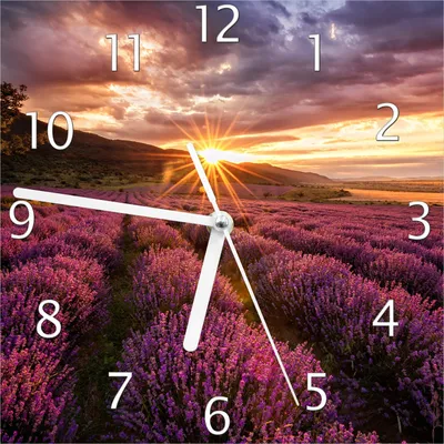 Produktbild von Wallario Design Wanduhr Lavendelfeld bei Sonnenuntergang - Sonnenstrahlen aus Echtglas, Größe 20 x 20 cm