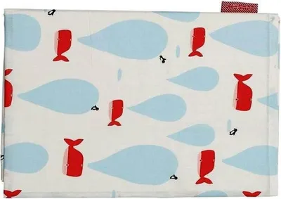 Produktbild von Bettwäsche aus Baumwolle in den Farben Weiß, Blau und Rot, 180 x 135 cm