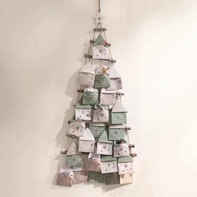 Produktbild von Adventskalender zum Befüllen "Pyramide" aus Holz & Jute, 24 Häuschen aus Filz, Weihnachtskalender für Frauen, Männer & Kinder