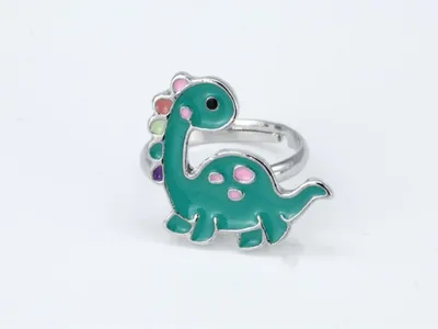 Produktbild von Verstellbarer Ring mit grünem Dino-Motiv, passend für 14 mm Fingergröße aus Metall