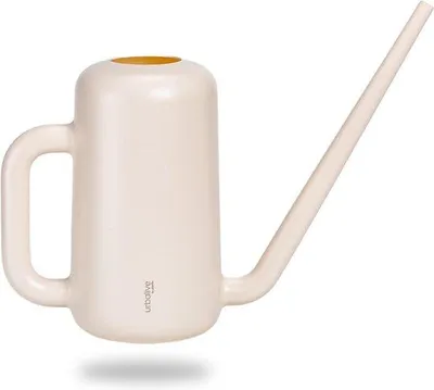Produktbild von Unyqoos® Gießkanne für Zimmer- & Balkonpflanzen – 1,8 L, lange Tülle, recycelter Kunststoff, kompakt 26 x 11,8 x 33,5 cm, Elfenbein