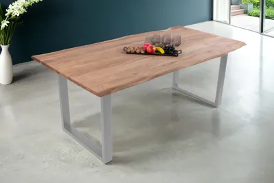 Produktbild von Esstisch Baumkante Akazie massiv eichenfarben 240 x 100 cm U-Gestell silber DEREK