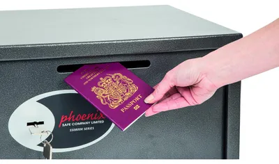 Zdjęcie produktu dla Phoenix Safe Einbruchschutztresor SS0804KD Vela Home Office