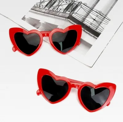 Produktbild von Herzförmige Sonnenbrille, Retro Herz Sonnenbrille, Vintage Herzform Brille, Sonnenbrillen Set für Partys, Hochzeiten, Karneval und Halloween