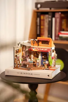 Productafbeelding van Corner Bookstore Robotime