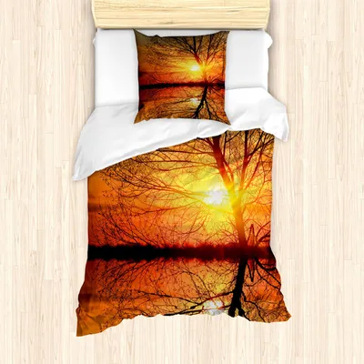 Produktbild von ABAKUHAUS Herbst Bettbezug Set, Blattloser Baum im Herbst auf Sonnenuntergang-Hintergrund-Horizont mit Wasser-Reflexions-Panorama, 135 x 200 cm + 80 x 80 cm, Orange Schwarz
