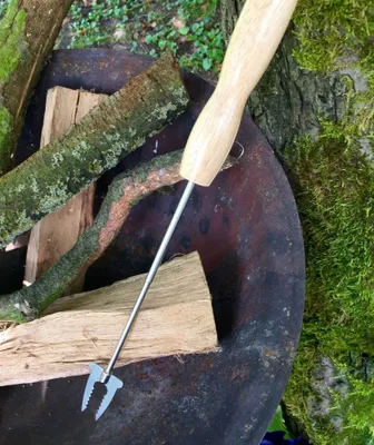 Produktbild von Großer Grillspieß Grillbesteck für Lagerfeuer, Teleskop-Spieß ausziehbar 80 cm