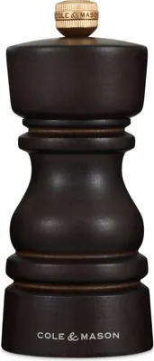 Zdjęcie produktu dla Cole & Mason London bukowy młynek do soli bejcowany na ciemno 13 cm