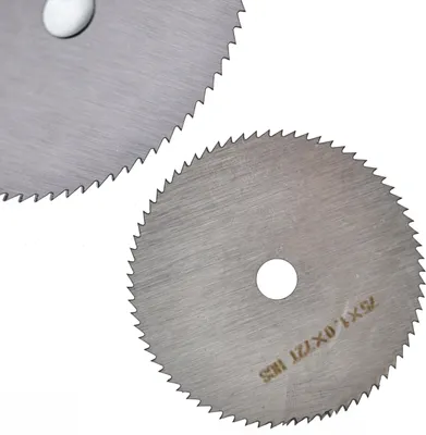 Obrázok produktu pre Rosfix Pílový Kotúč 76 mm – Na Drevo | Kompatibilný s Uhlovými Brúskami Animal Pro a X-Power 12 V | Otvor 10 mm | Pre Presné Rezy Dreva