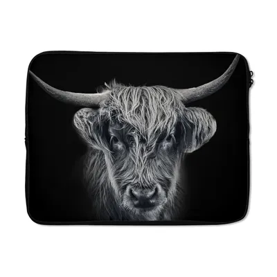 Produktbild von MuchoWow® Laptop Hülle 15 Zoll Schottischer Highlander - Schwarz - Kuh - Tiere Laptoptasche - Laptoptasche - Sleeve - Rundum-Schutz