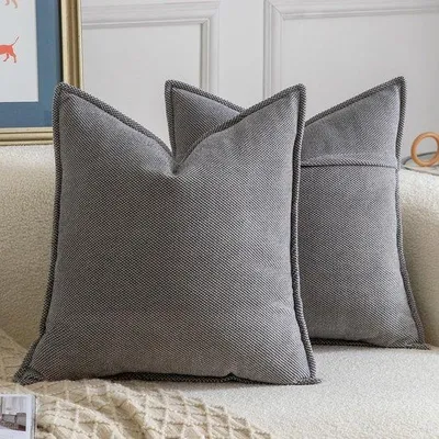 Produktbild von Unyqoos® 2er-Set Chenille-Kissenbezüge dunkelgrau – weich mit Flanschrand & Reißverschluss, für Wohnzimmer und Schlafzimmer, ohne Füllung