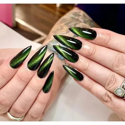 Zdjęcie produktu dla Sztuczne paznokcie typu "stiletto", ciemnozielone, magnetyczne, motyw Halloween, efekt "koty oko", długie, z klejem do paznokci
