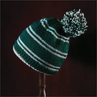 Produktbild von ThumbsUp! Harry Potter Strick-Set Mütze Slytherin grün