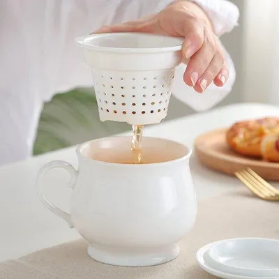 Image de Pot en porcelaine avec couvercle en porcelaine et couvercle plat
