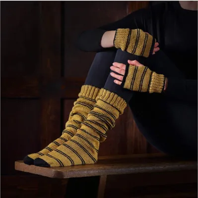 Produktbild von ThumbsUp! Harry Potter Strick-Set Socken Hufflepuff gelb