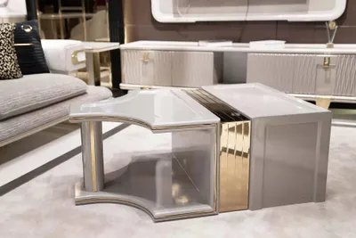 Produktbild von Eleganter grauer Couchtisch aus Holz im modernen Design