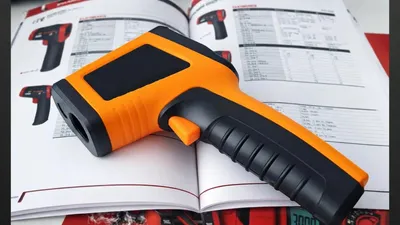 Zdjęcie produktu dla Pirometr termometr laserowy bezdotykowy miernik temperatury LCD -50 do 550 stopni C z bateriami