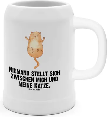 Produktbild von Mr. & Mrs. Panda Krug Katze Umarmen - Weiß - Geschenk, Liebe, Cat, Steingutkrug, Seidel, Katzen, Steinkrug, Cats, Bier Humpen
