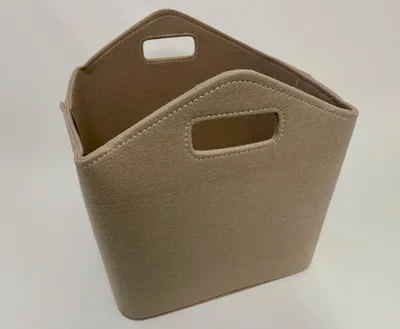 Immagine prodotto di Cestino porta legna di alta qualità in feltro color beige