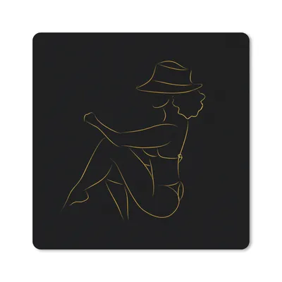 Produktbild von MuchoWow® Mauspad Mousepad Frau - Hut - Schwarz und Gold - Strichzeichnung 20x20 cm - Mousepads - Maus Mat - Pad - Mausunterlage - Desk Mat - Bureauartikeln