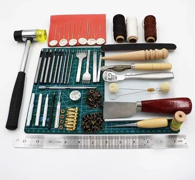 Image de MensStore Kit de 44 pièces pour le travail du cuir - Cuir - Kit d'outils de bricolage professionnel - Aiguilles à cuir, fil à coudre & accessoires de couture