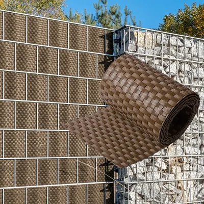 Produktbild von NYVI  Polyrattan Sichtschutzstreifen Privafence Braun 255 x 19 cm - SPARSETS - Sichtschutz für Doppelstabmatten Zaun - Premium Zaunsichtschutz
