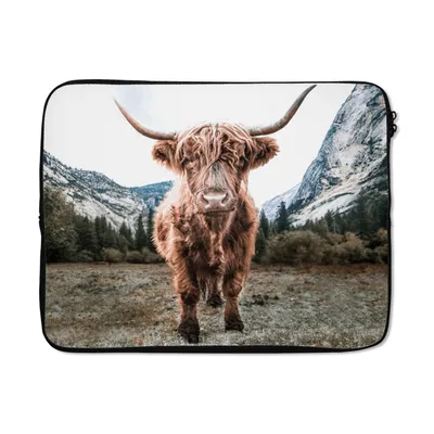 Produktbild von MuchoWow® Laptop Hülle 15 Zoll Schottischer Highlander - Berg - Tiere Laptoptasche - Laptoptasche - Sleeve - Rundum-Schutz