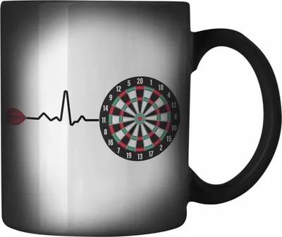 Produktbild von Trendation - Dart Herzschlag Geschenk Farbwechsel Zauber-Tasse Karabiner Farbwechsel Zauber-Tasse Edelstahl Dartspieler Geschenkidee Darts Geschenke für Männer Frauen (Schwarz)
