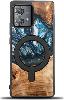 Produktbild von Holzhülle für Motorola Edge 40 / 40 Neo, Bewood Unique Planets Erde für MagSafe