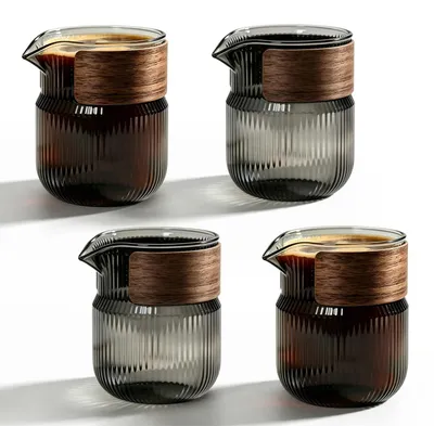 Produktbild von Solidchoice – Set mit 4 Milchkaraffen, je 300 ml Fassungsvermögen
