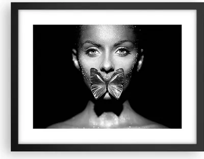 Produktbild von Gerahmtes Poster - Schwarzer Rahmen - Frau Schmetterling Mund - 40x30 cm - Wand Bild - Wanddeko - Wandbilder - Kunstposter - Wandposter - Bilderrahmen - Bilder - Kunstdruck - P2BAA40x30-4637