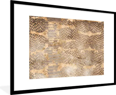 Produktbild von MuchoWow® Gerahmtes Poster Tiermuster - Gold - Schlange 90x60 cm - Poster mit Schwarzem Bilderrahmen Wandposter Rahmen Foto Bilder - Wanddekoration - Fotos