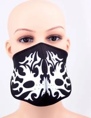 Produktbild von Sturmmaske weiß schwarz , Skull - tribal.