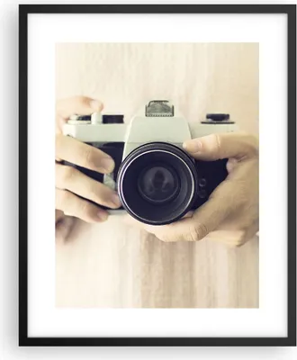 Produktbild von Gerahmtes Poster - Schwarzer Rahmen - Die Kamera Retro Fotografie - 40x50 cm - Wand Bild - Wanddeko - Wandbilder - Kunstposter - Wandposter - Bilderrahmen - Bilder - Kunstdruck - P2BPA40x50-4930