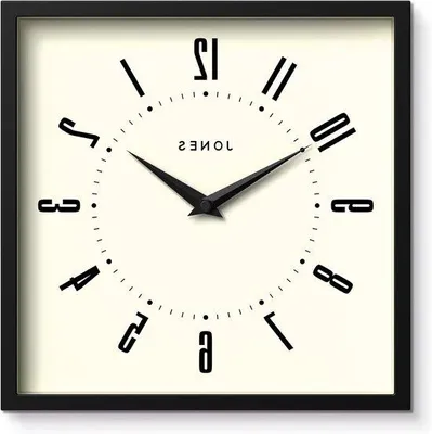 Image de Horloge murale rétro carrée | 25 cm | Noire | Facile à lire | Idéale pour la cuisine ou le bureau.