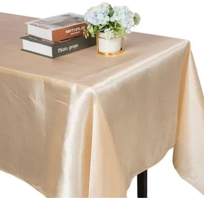Immagine prodotto di Tovaglia rettangolare in poliestere 145x180 cm, morbida e che non si sgualcisce