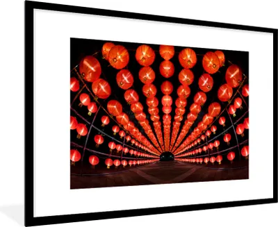 Produktbild von MuchoWow® Gerahmtes Poster Rote Laternen 90x60 cm - Poster mit Schwarzem Bilderrahmen Wandposter Rahmen Foto Bilder - Wanddekoration - Fotos