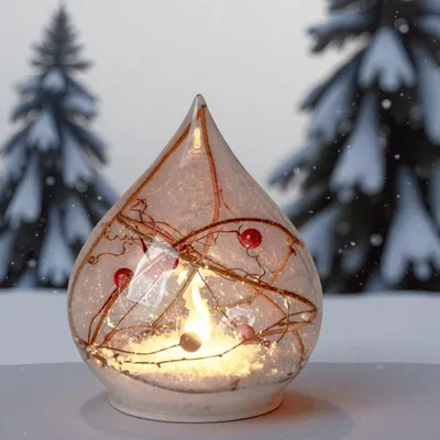 Produktbild von formano LED Dekokugel Weihnachten Tropfenform 13 cm Glaskugel mit Schnee Beeren