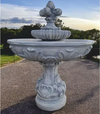 Produktbild von Casa Padrino Barock Springbrunnen Lilie Grau Ø 108 x H. 136 cm - Barock Garten Deko Brunnen