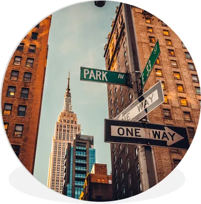 Produktbild von MuchoWow® Rundes Wandbild - Runde Bilder Das Empire State Building unter den hohen Gebäuden in New York Ø 60 cm Kreis Wanddekoration Kunststoff - Wandkreis - Wandschmuck - Wand Kreis - Das Schlafzimmer - Die Bilder - Wandmalerei - Kunst für das Haus - das Plastik