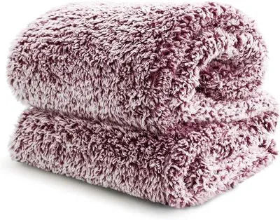 Produktbild von Warme Sherpa-Decke für das Sofa – XL Kuscheldecke – rot – 150 x 200 cm