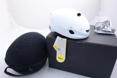 Produktbild von Oakley ARO7 Lite MIPS Helm Gr. S 52-56 cm