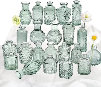 Immagine prodotto di Set Azomor composto da 22 vasetti decorativi in vetro verde per eleganti composizioni da tavola