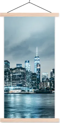 Produktbild von MuchoWow® Textilposter New York - Skyline - Winter 40x80 cm mit holzfarbenen Rahmen - Wohnzimmer