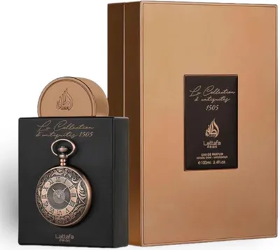 A perfume bottle and its packaging are displayed against a white background.