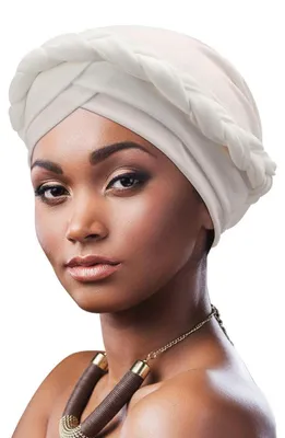 Immagine prodotto di Turban da donna con treccia, copricapo, cuffia per chemioterapia, berretto preformato, beanie, sciarpa per capelli, cuffia da notte, in poliestere, colore bianco, confezione singola