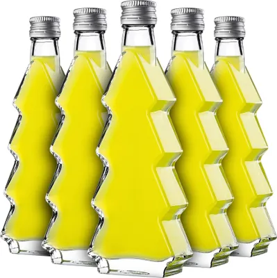 Produktbild von KADAX Glasflaschen in Tannenbaum Form, 200ml, 10 Stück, Weihnachtsflaschen mit Schraubverschluss, Likörflaschen für Weihnachten, leere Schnapsflaschen zum Befüllen (Silber)
